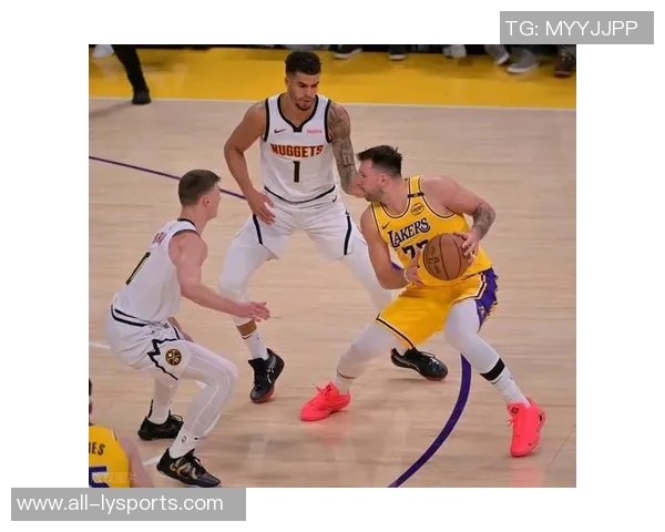 本季NBA罚球得分排行榜东契奇领衔里夫斯紧随其后SGA与哈登分列三四位 本季NBA罚球得分排行榜东契奇领衔里夫斯紧随其后SGA与哈登分列三四位